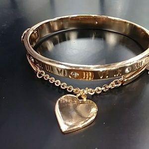 Rose gold heart bracelet